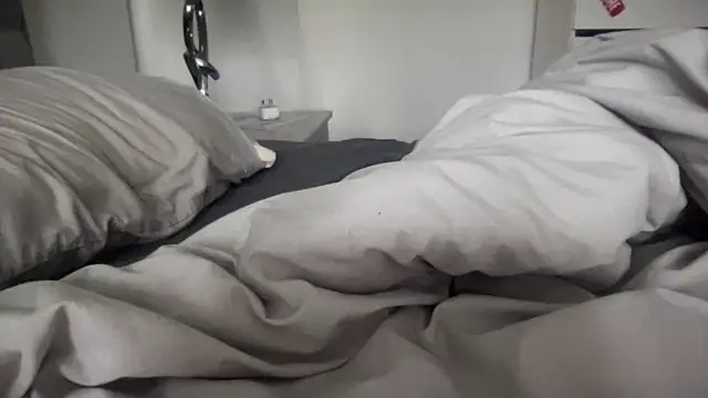 Bustyblondebabe32 online show from 03/27/26, 07:36