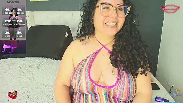 hazel milf online show from 02/18/26, 12:01