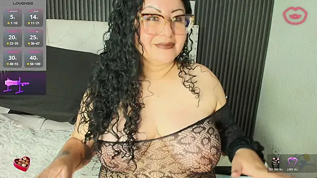 hazel milf online show from 03/24/26, 11:37