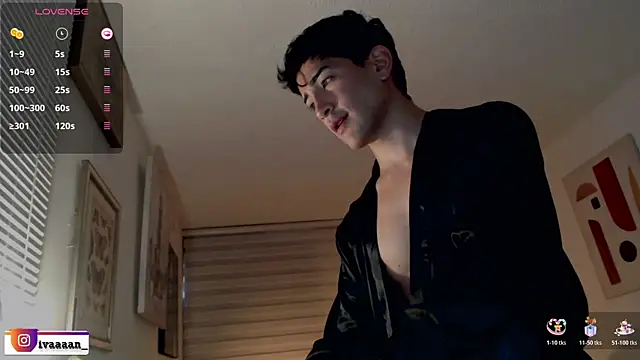Snapshot of ivaaaan_ chatting on 06/20/26, 08:33 ivaaaan online show from 06/20/26, 08:33