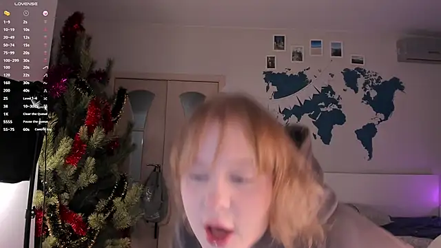 Snapshot of LisaLaas chatting on 01/11/25, 04:36 LisaLaas online show from 01/11/25, 04:36