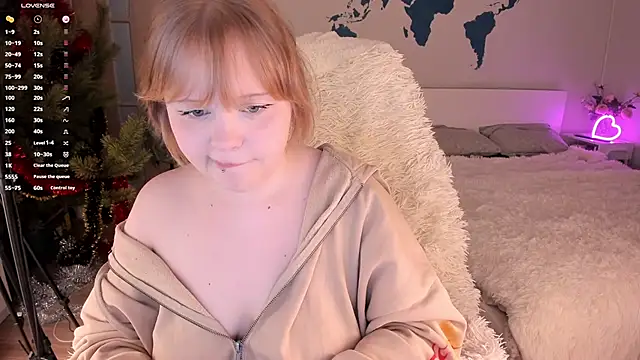 Snapshot of LisaLaas chatting on 01/17/25, 05:19 LisaLaas online show from 01/17/25, 05:19