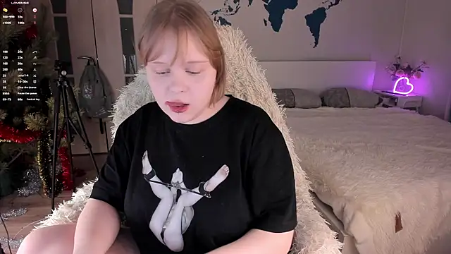 Snapshot of LisaLaas chatting on 01/21/25, 02:48 LisaLaas online show from 01/21/25, 02:48