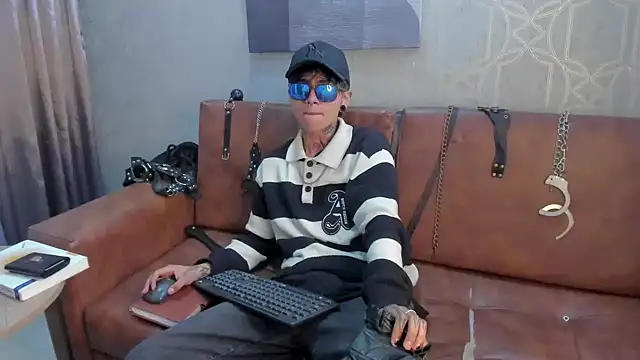 AcidMilo online show from 12/09/24, 01:02