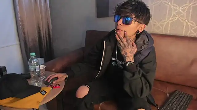 AcidMilo online show from 12/12/24, 01:06