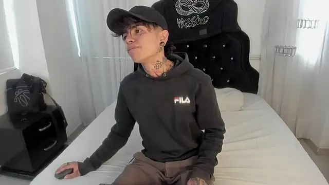 AcidMilo online show from 12/18/24, 01:02