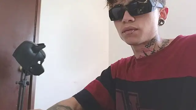 AcidMilo online show from 02/21/25, 09:11