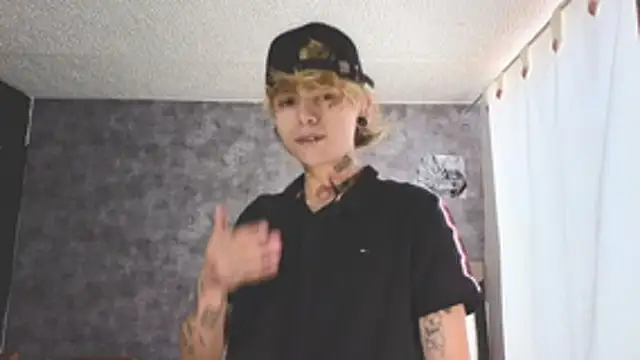 AcidMilo online show from 10/10/25, 07:13