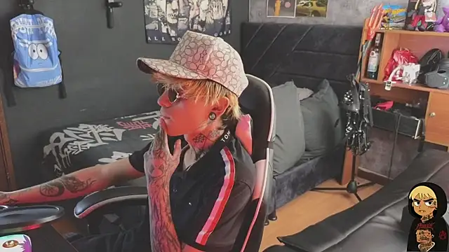 AcidMilo online show from 12/19/25, 04:47