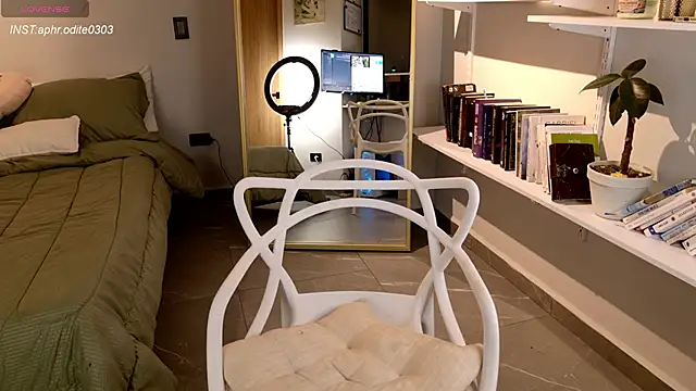 Nikol-JE online show from 12/13/25, 11:54