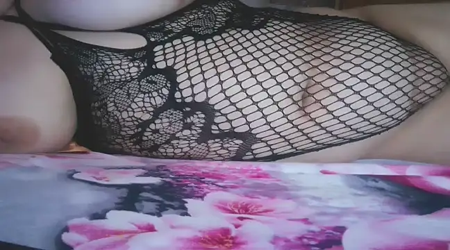 nicholle online show from 02/13/25, 04:43