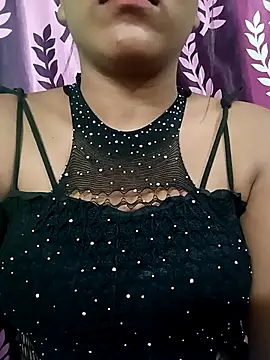 Snapshot of ANGEL_QUEEN09 chatting on 01/16/26, 11:47 ANGEL QUEEN09 online show from 01/16/26, 11:47