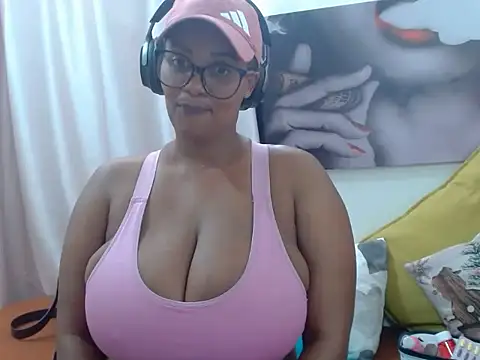 Snapshot of Charlie-Crawford chatting on 02/16/26, 07:26 Charlie-Crawford online show from 02/16/26, 07:26