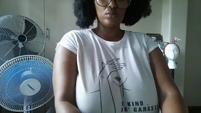 Snapshot of Charlie-Crawford chatting on 03/01/26, 08:38 Charlie-Crawford online show from 03/01/26, 08:38