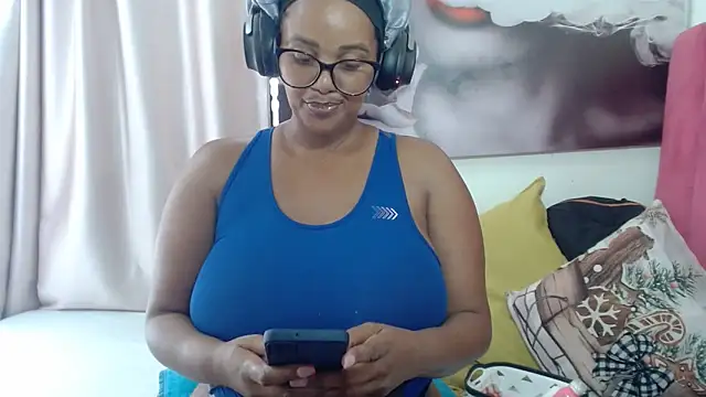 Snapshot of Charlie-Crawford chatting on 03/02/26, 12:34 Charlie-Crawford online show from 03/02/26, 12:34