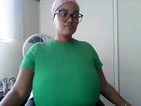 Snapshot of Charlie-Crawford chatting on 05/15/26, 10:33 Charlie-Crawford online show from 05/15/26, 10:33