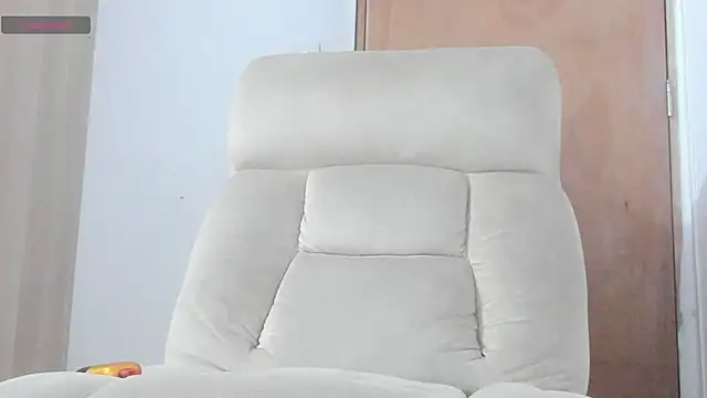 Snapshot of ZoeStewart chatting on 03/20/25, 11:23 ZoeStewart online show from 03/20/25, 11:23