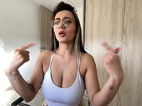 Anny Moore09 online show from 12/18/25, 12:55