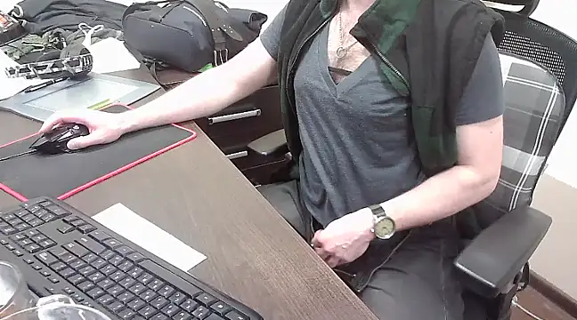 Snapshot of alex89north chatting on 03/16/25, 12:55 alex89north online show from 03/16/25, 12:55