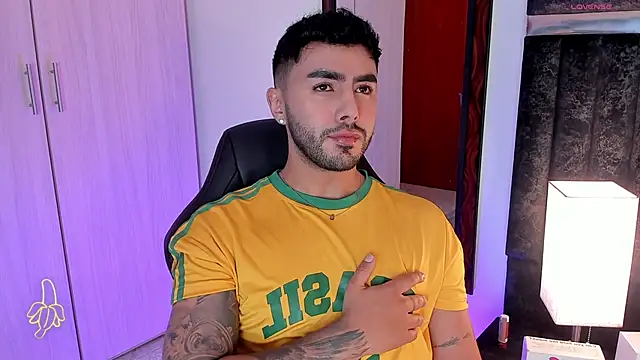 ItsMeEros online show from 03/02/25, 09:54