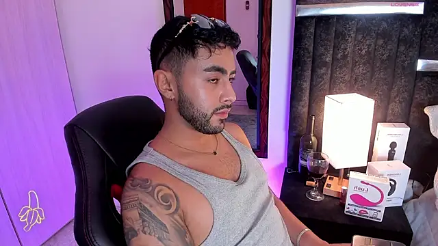 ItsMeEros online show from 03/06/25, 01:48