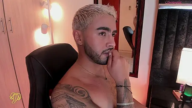 ItsMeEros online show from 09/17/25, 10:44