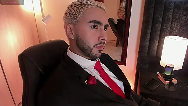 ItsMeEros online show from 09/18/25, 11:40