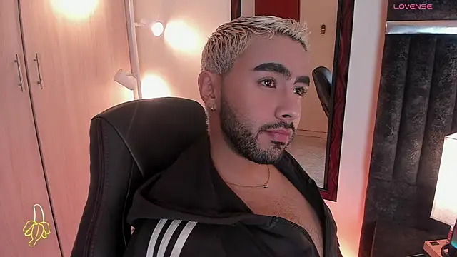 ItsMeEros online show from 09/22/25, 10:01