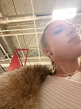 pinkstar  online show from 01/29/25, 07:57