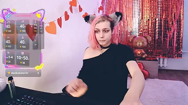 Littlepinkcat online show from 02/22/26, 07:40