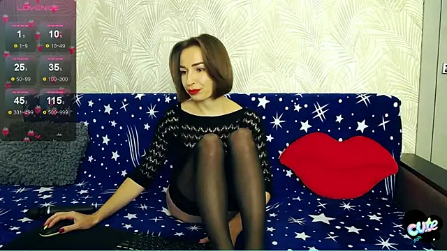 Snapshot of Millanorze chatting on 10/13/25, 10:10 Millanorze online show from 10/13/25, 10:10