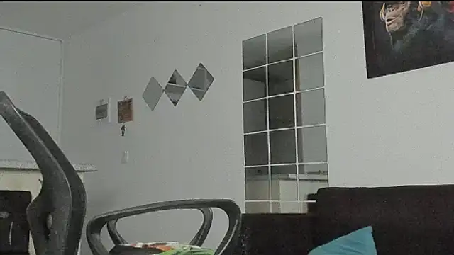  jamesleandros1 online show from 01/31/25, 01:54