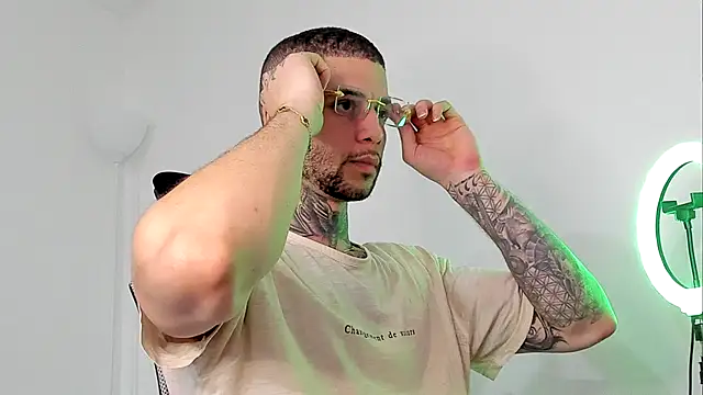  jamesleandros1 online show from 10/01/25, 08:59