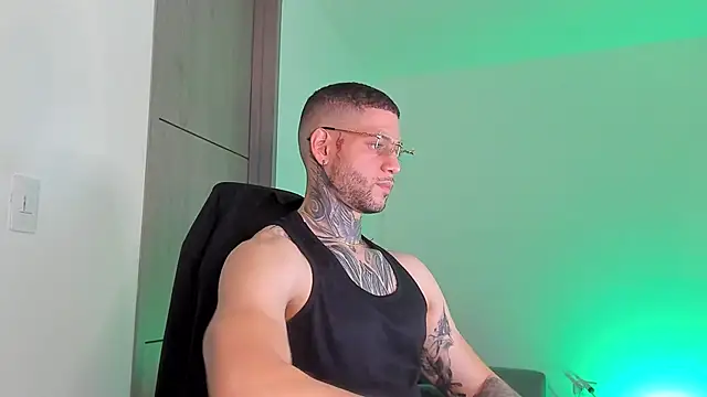  jamesleandros1 online show from 03/28/26, 04:12