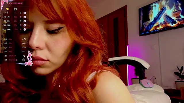 Snapshot of Juliette_Sunshine chatting on 12/04/24, 04:10 Juliette Sunshine online show from 12/04/24, 04:10