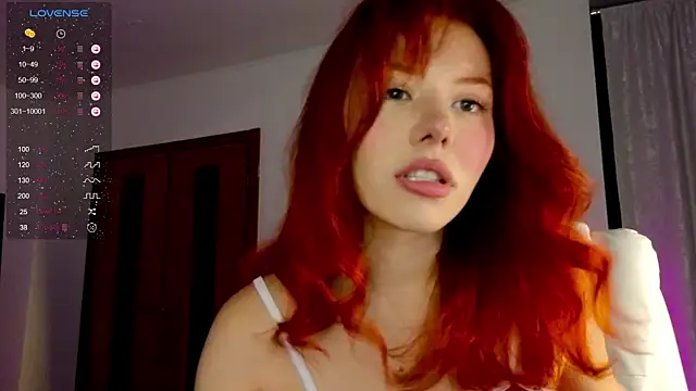 Snapshot of Juliette_Sunshine chatting on 12/19/24, 10:10 Juliette Sunshine online show from 12/19/24, 10:10