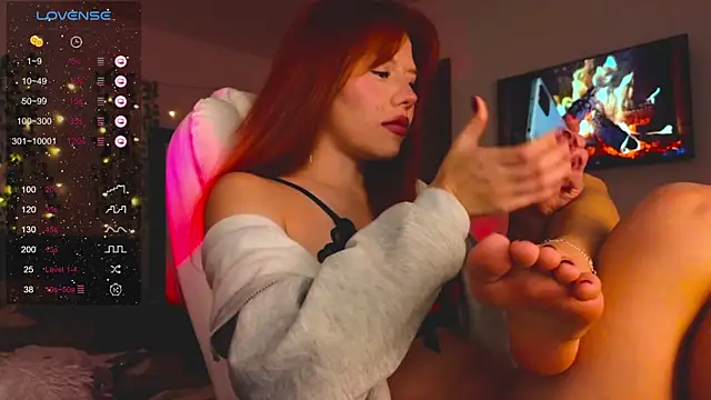 Snapshot of Juliette_Sunshine chatting on 02/02/25, 09:45 Juliette Sunshine online show from 02/02/25, 09:45