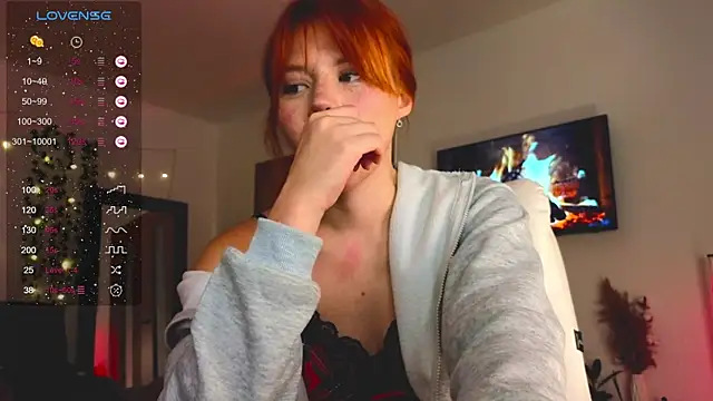 Snapshot of Juliette_Sunshine chatting on 02/03/25, 12:58 Juliette Sunshine online show from 02/03/25, 12:58