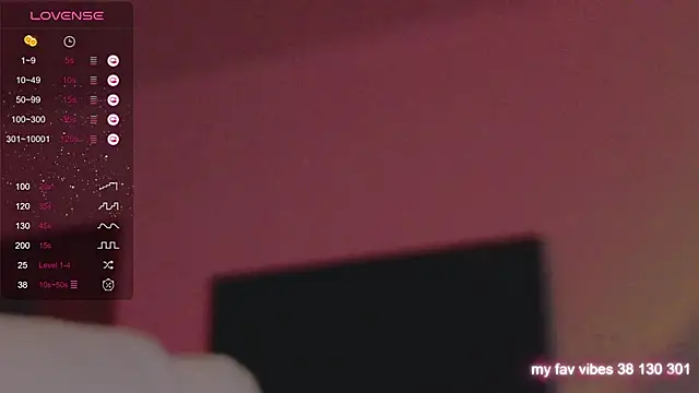 Snapshot of Juliette_Sunshine chatting on 09/17/25, 10:11 Juliette Sunshine online show from 09/17/25, 10:11