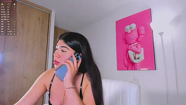 Snapshot of Kim_crosspp chatting on 10/06/25, 07:33 Kim crosspp online show from 10/06/25, 07:33