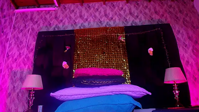 naomi kyse online show from 09/12/25, 03:06