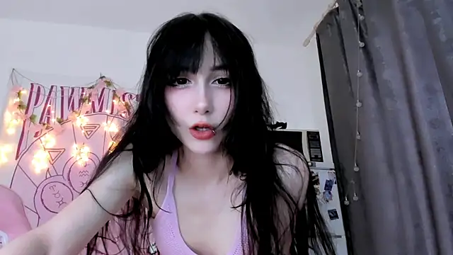 Holy420lolii online show from 05/26/26, 04:47