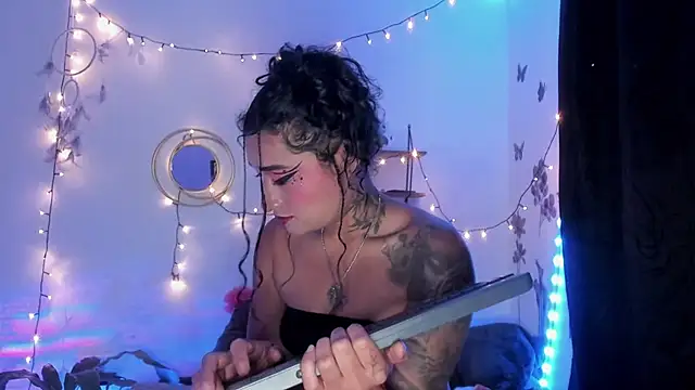 Eva Lee  online show from 03/01/25, 06:24