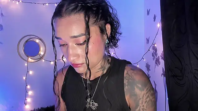 Eva Lee  online show from 03/12/25, 07:46