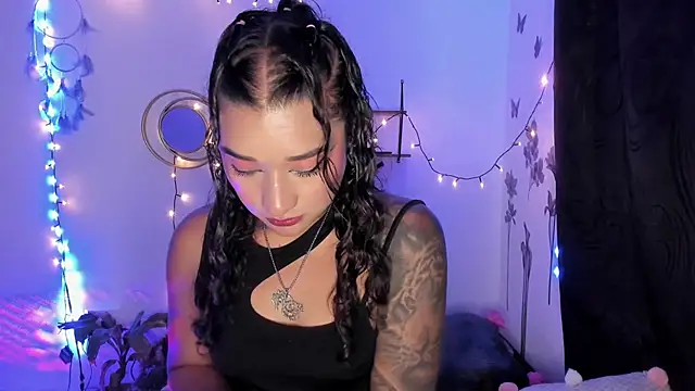 Eva Lee  online show from 03/15/25, 07:20