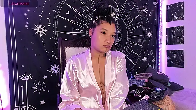 Eva Lee  online show from 10/02/25, 07:15