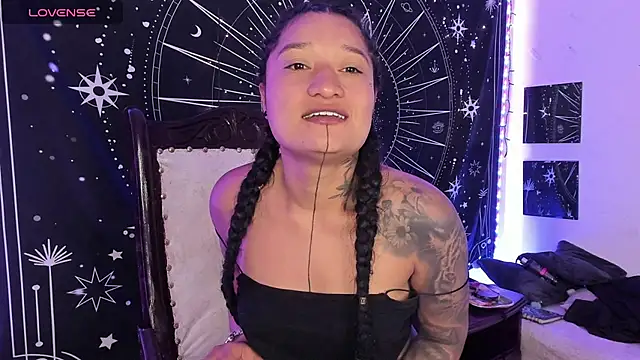 Eva Lee  online show from 10/09/25, 09:18