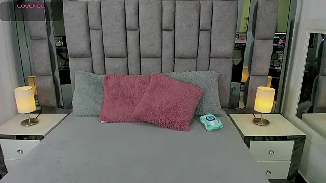 EMMAHILL1 online show from 07/21/26, 11:12