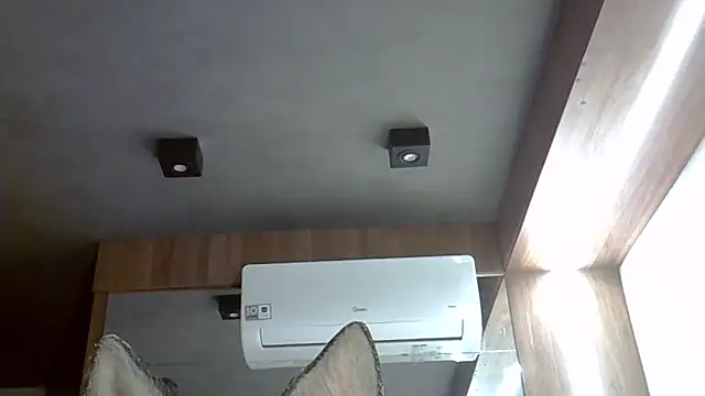 Skinny-Kitten online show from 09/14/25, 08:46