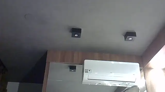 Skinny-Kitten online show from 10/29/25, 06:48